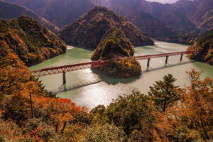 紅葉絶景／中野俊之